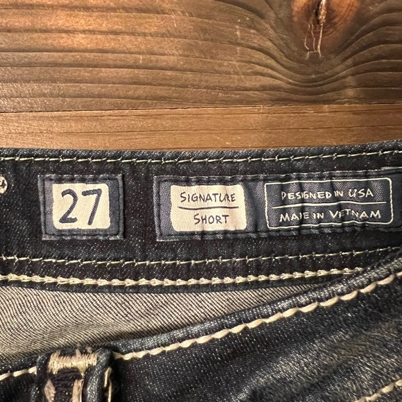 Miss Me Shorts - Picture 3 of 3